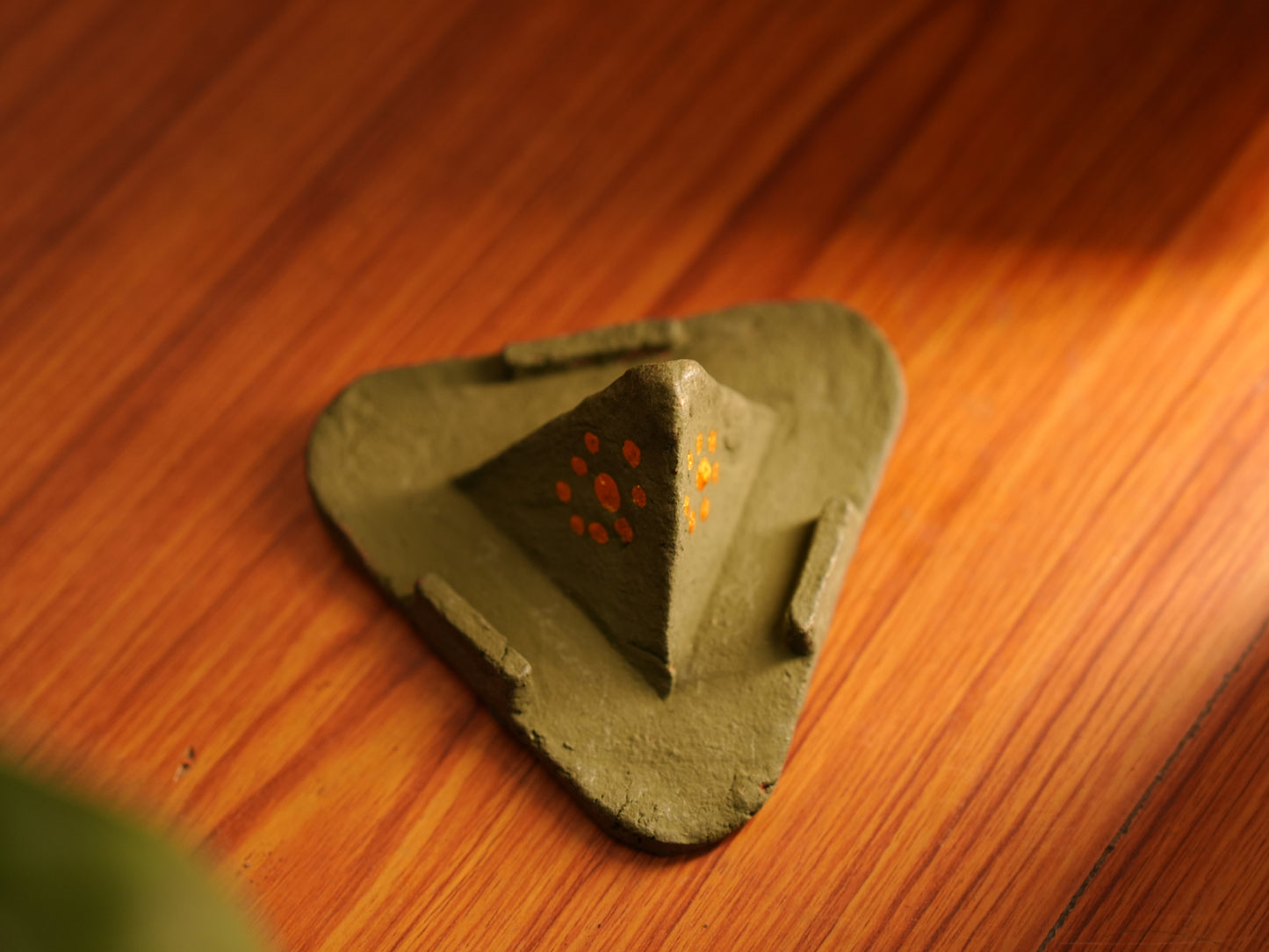 .Gau Gobar Dhoop Stand