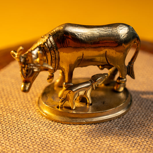 Pure Brass Kaamdhenu Cow and calf idols – 3 Inches