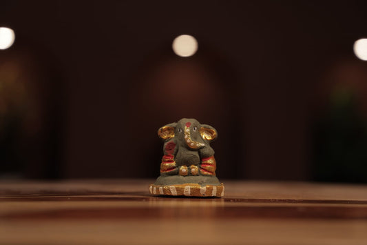 Gau Gobar Ganesh Idol